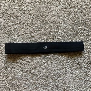 Lululemon Headband in black